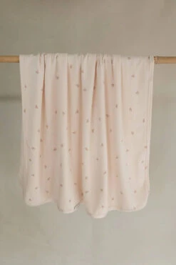 Bio Bambus Decke In Verschiedenen Farben 25 Bio Bambus Decke In Verschiedenen Farben -Babybekleidungs geschäft 2140413 20 20000 20 7952 800 202405021208 900x b18d3e89 a8c8 45af a82d f7014edb8989