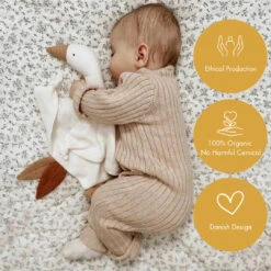 Saga Copenhagen Kuscheltuch "Gans" Creme 11 Saga Copenhagen Kuscheltuch "Gans" Creme -Babybekleidungs geschäft 2 06fdb22e b900 46cb b2f8 0af4383a6793