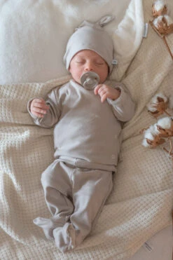 Bio Bambus Erstlingsmütze In Verschiedenen Farben 16 Bio Bambus Erstlingsmütze In Verschiedenen Farben -Babybekleidungs geschäft 52ef40 023f9158d0434b6ea1ffe359492d2e9d mv2