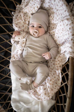 Bio Bambus Shirt Mit Tasche In Sand 16 Bio Bambus Shirt Mit Tasche In Sand -Babybekleidungs geschäft 52ef40 2f8d4e02d200474da3a187699fbcdc88 mv2