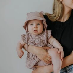 Wooly Organic Bio Musselin Sonnenhut Mit Ohren 11 Wooly Organic Bio Musselin Sonnenhut Mit Ohren -Babybekleidungs geschäft 52ef40 4301f22357ef4cccb25ebe8a4e5052ac mv2 77bdf920 391b 4dc7 995a 0175b5fc20a7