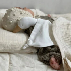 Saga Copenhagen Kuscheltuch "Gans" Creme 10 Saga Copenhagen Kuscheltuch "Gans" Creme -Babybekleidungs geschäft 5 b76f9a10 a36a 4cf6 afda 4e8a39aa97a2