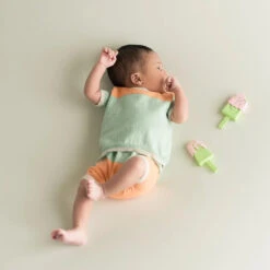 Micu Micu Newborn Strickset Biobaumwolle Kurz Fantasia 11 Micu Micu Newborn Strickset Biobaumwolle Kurz Fantasia -Babybekleidungs geschäft 5d2f06c659c18b1c6caf74730dafc06b20cab2bf30bdf09fabb64e263132645f