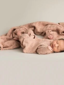 Micu Micu Newborn Strickjacke Mitwachsend Rose 9 Micu Micu Newborn Strickjacke Mitwachsend Rose -Babybekleidungs geschäft 7d8517ec2674d6bcf6d21b7e934c818c7fe820077e50f556a713350b13278747 0581d118 9507 4804 b64d 043c624eee2f