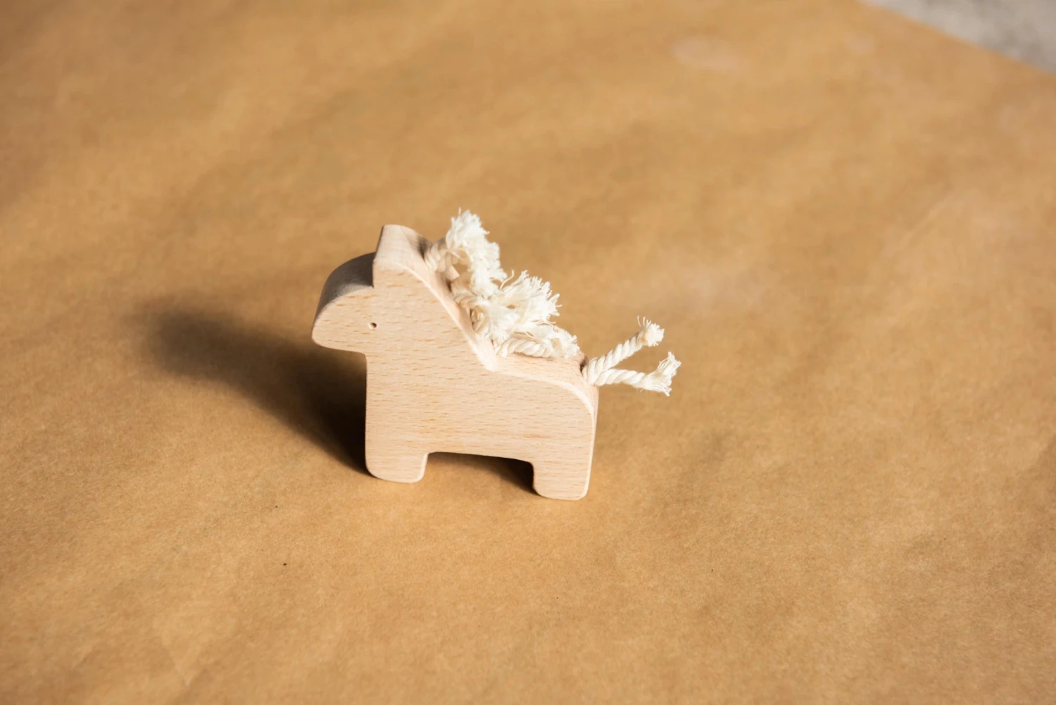 Natur Holzrassel Pony Dada