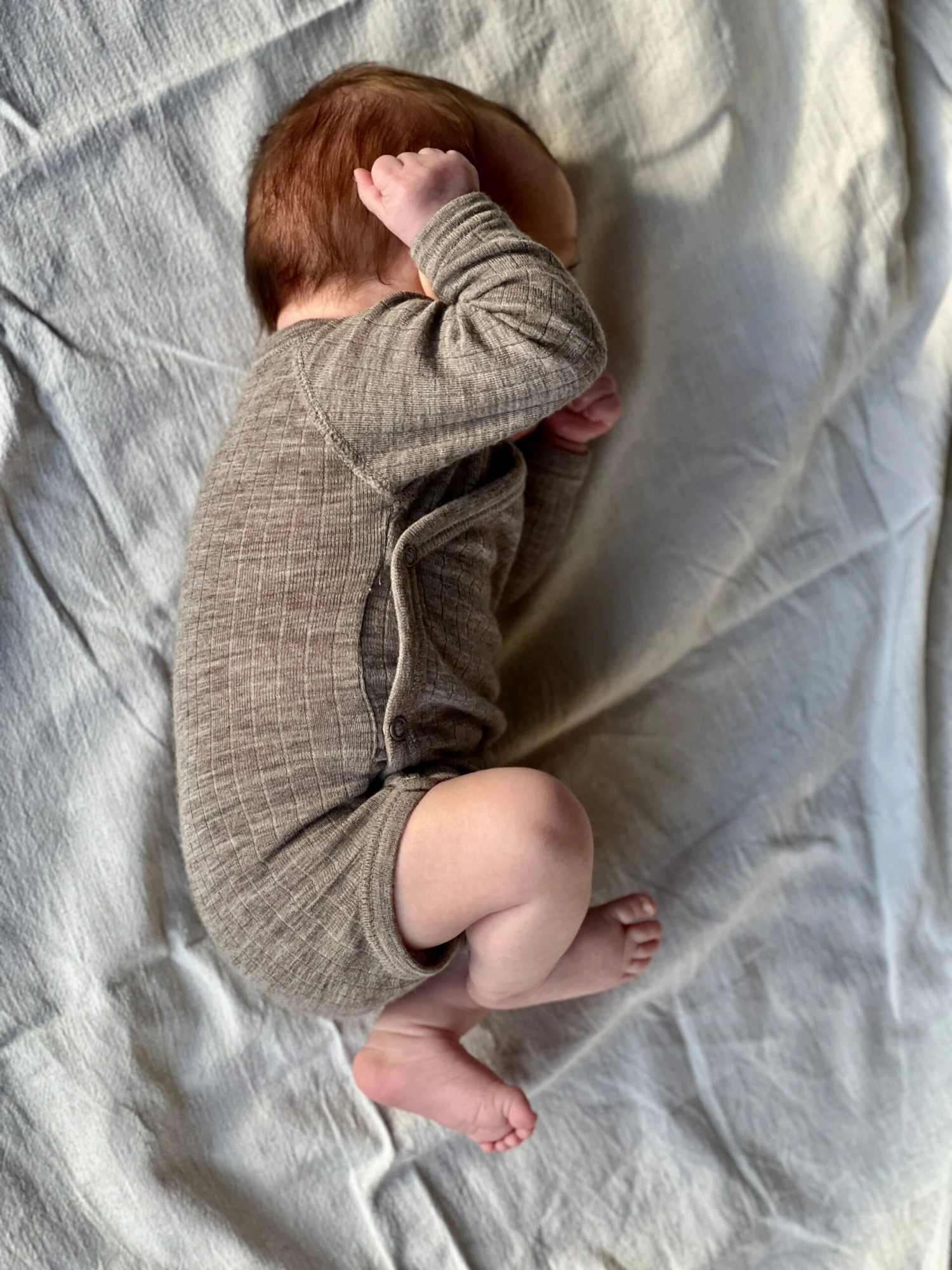 Joha Merino Woll Wickelbody Sesam Melange 10 Joha Merino Woll Wickelbody Sesam Melange – Bild 8