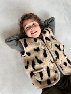 Alwero Kinder Bio Wollweste LEO Gepard 32 Alwero Kinder Bio Wollweste LEO Gepard -Babybekleidungs geschäft IMG 2292