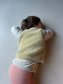 Alwero Kinder Bio Wollweste Pistacchio 8 Alwero Kinder Bio Wollweste Pistacchio -Babybekleidungs geschäft IMG 4627