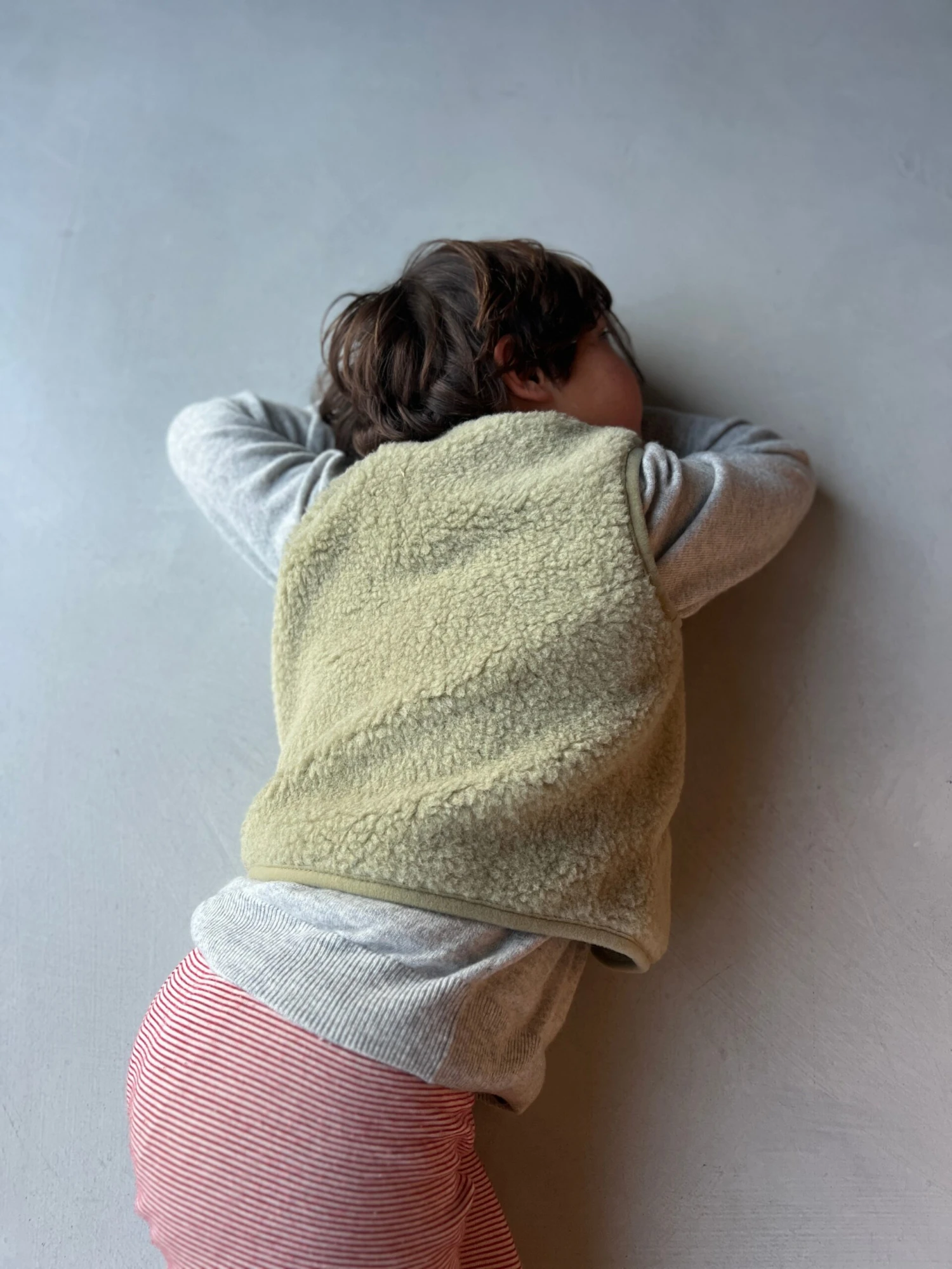 Alwero Kinder Bio Wollweste Pistacchio 5 Alwero Kinder Bio Wollweste Pistacchio – Bild 3