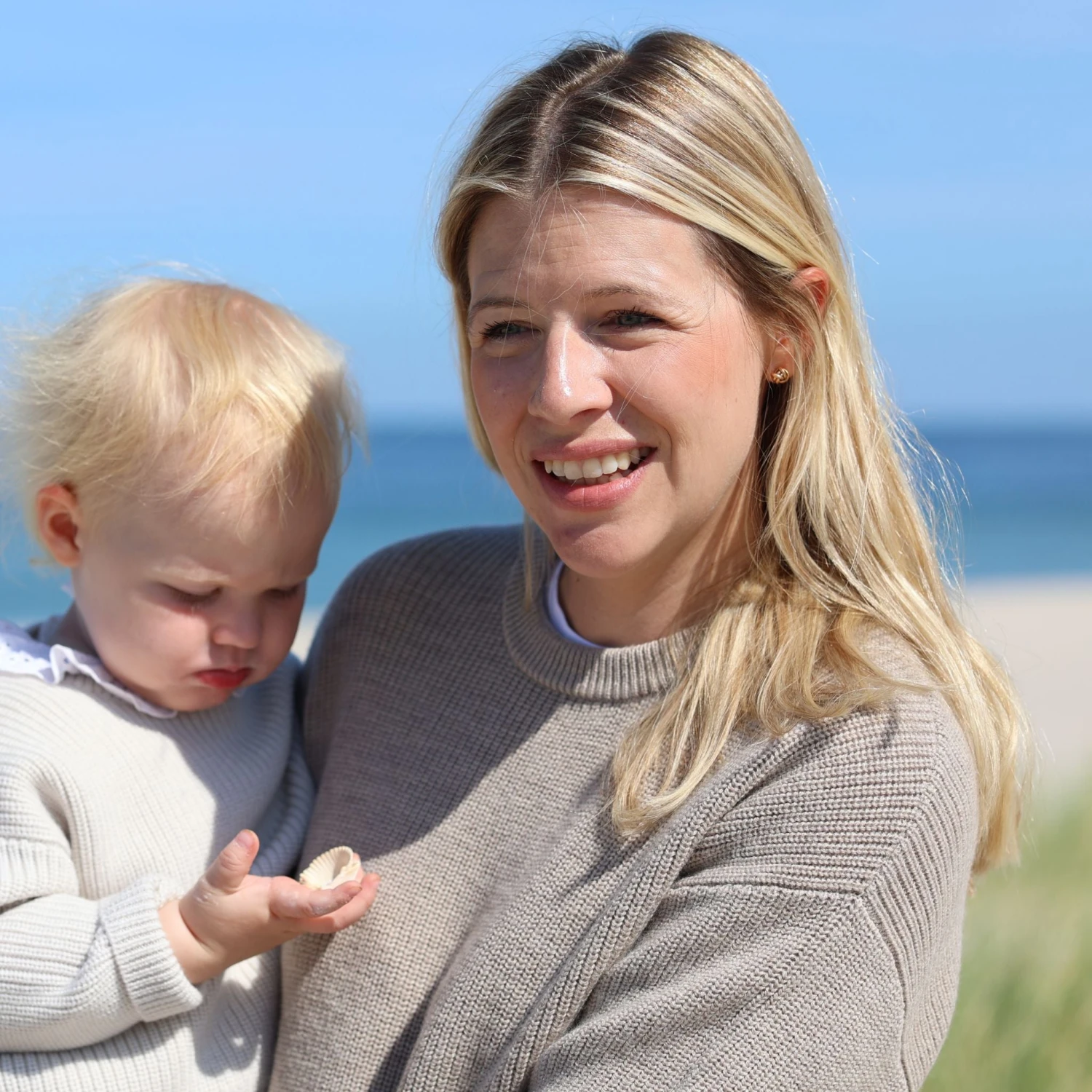 Lille Toni Damen Merino Pullover Meike Minime In Sand 6 Lille Toni Damen Merino Pullover Meike Minime In Sand – Bild 5