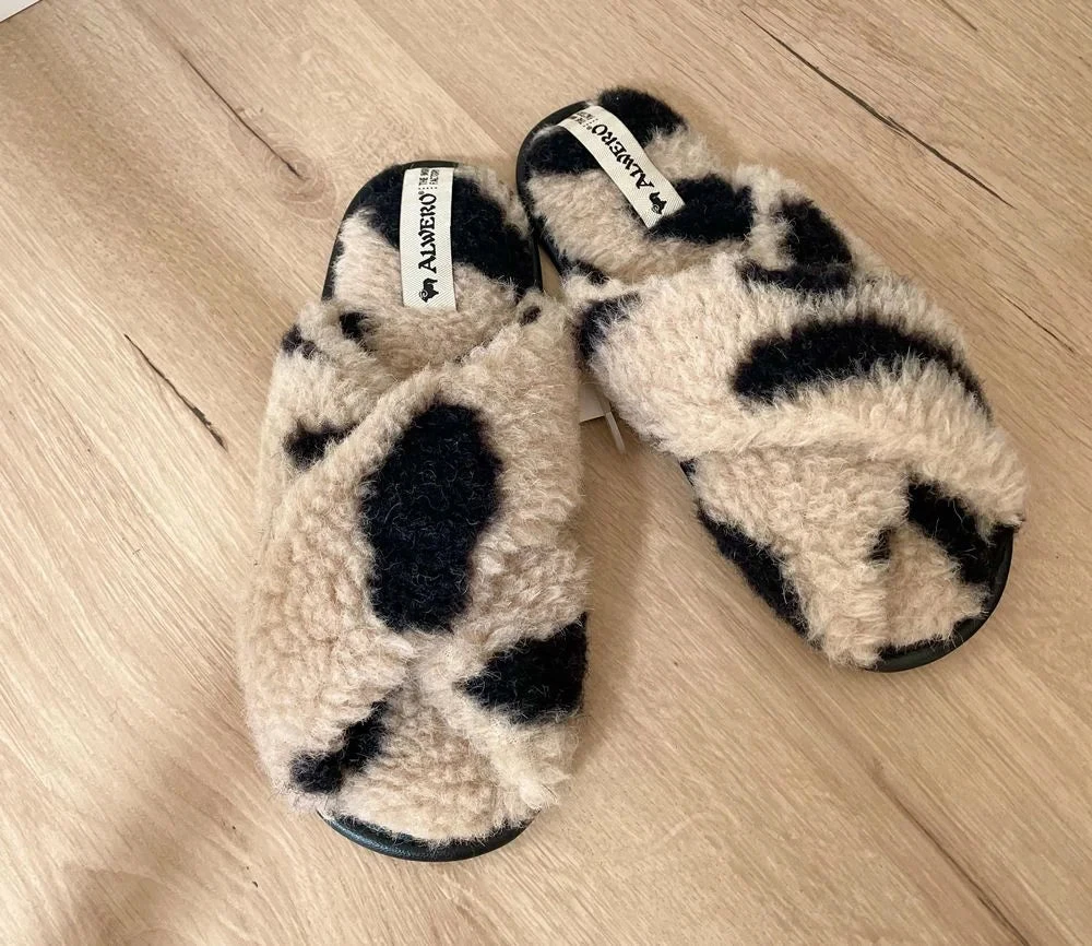Alwero Bio Woll Hausschuhe "Flip-Flop" Twenn X In LEO Gepard 7 Alwero Bio Woll Hausschuhe "Flip-Flop" Twenn X In LEO Gepard – Bild 5
