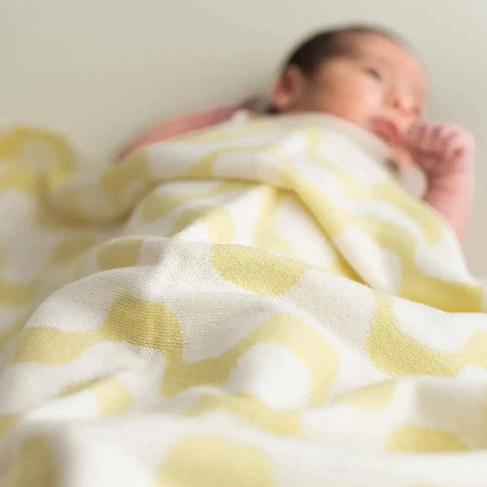 Micu Micu Newborn Babystrickdecke Zickzack Zartes Gelb 4 Micu Micu Newborn Babystrickdecke Zickzack Zartes Gelb – Bild 2