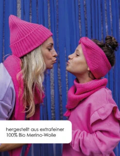 Oh Chapo Bio Beanie MiniMe Merino In Flamingo Pink Gr. S 8 Oh Chapo Bio Beanie MiniMe Merino In Flamingo Pink Gr. S -Babybekleidungs geschäft beanie pink tragebild4 2048x2048 e26409a5 de43 4be5 a459 1aa9833f97a1