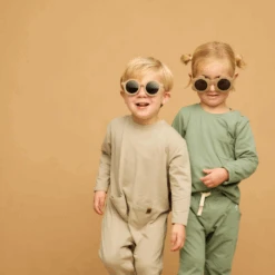 Cloby Bio Bambus Einteiler Mit UV Schutz +50 Verschied.Farben 22 Cloby Bio Bambus Einteiler Mit UV Schutz +50 Verschied.Farben -Babybekleidungs geschäft cloby uvschutz overall hose