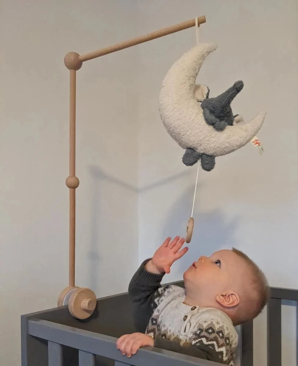 Efie Bio Spieluhr Elefant Auf Mond Natur Grau 5 Efie Bio Spieluhr Elefant Auf Mond Natur Grau – Bild 3