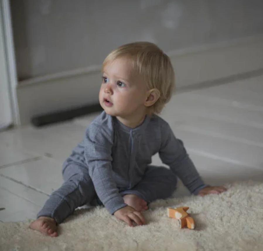 Joha Merino Woll Einteiler Hellgrau Melange 4 Joha Merino Woll Einteiler Hellgrau Melange – Bild 2