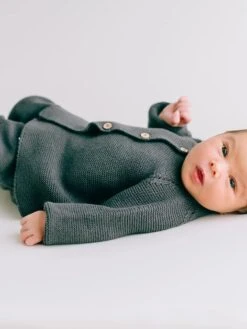 Micu Micu Newborn Strickset Biobaumwolle Dunkelgrau 7 Micu Micu Newborn Strickset Biobaumwolle Dunkelgrau -Babybekleidungs geschäft micumicustricksetbaumwollebiograu 37efd6c6 ed25 4678 80b4 afa64c17210d